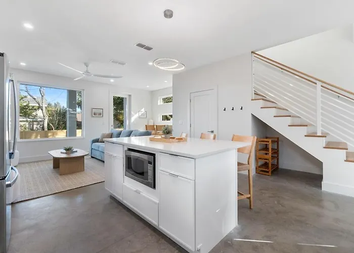 Sunset Cove - Heated Pool - Sea Views - Walkable