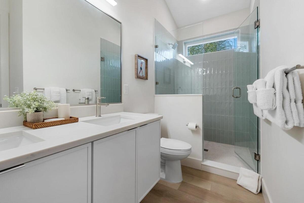 Sunset Cove - Heated Pool - Sea Views - Walkable Holiday home