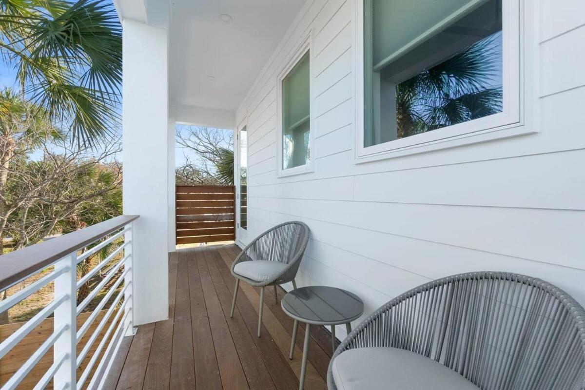 Sunset Cove - Heated Pool - Sea Views - Walkable Holiday home *